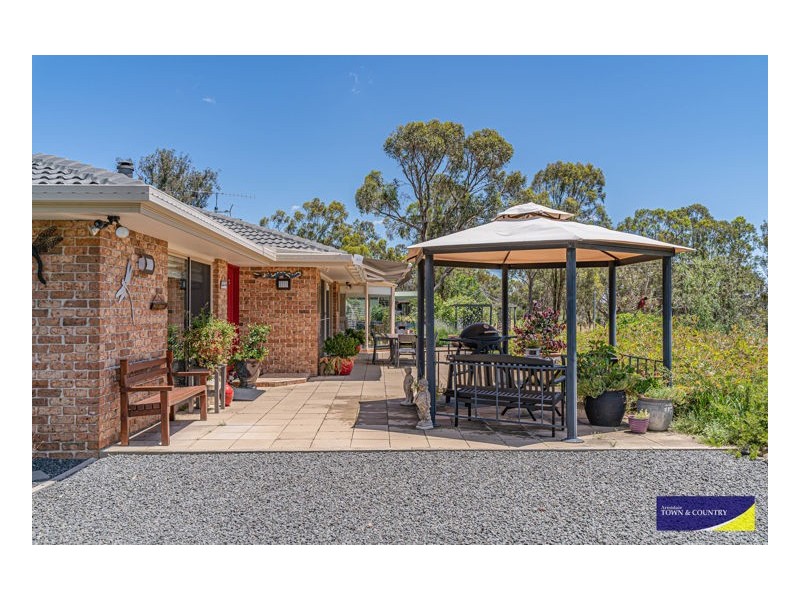 34 Invergowrie Road, Armidale NSW 2350