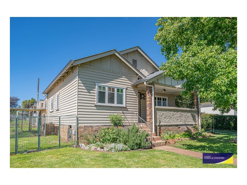 54 Mann Street, Armidale NSW 2350
