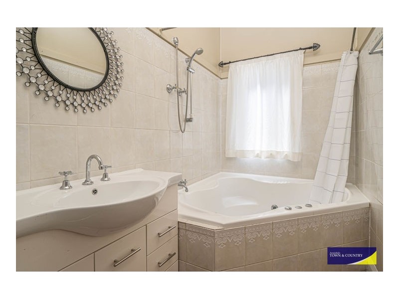 54 Mann Street, Armidale NSW 2350