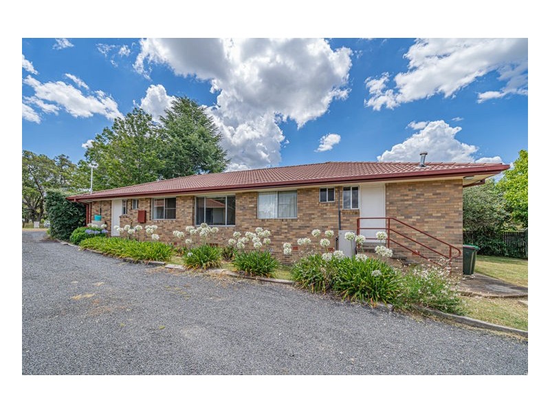 30 Burgess Street, Armidale NSW 2350