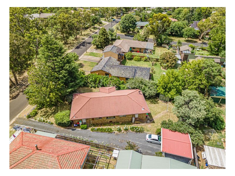 30 Burgess Street, Armidale NSW 2350
