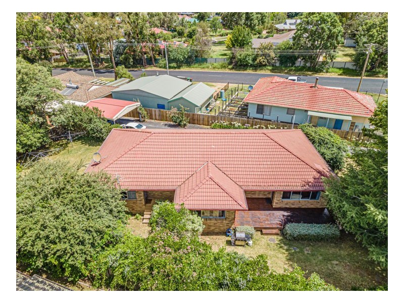 30 Burgess Street, Armidale NSW 2350