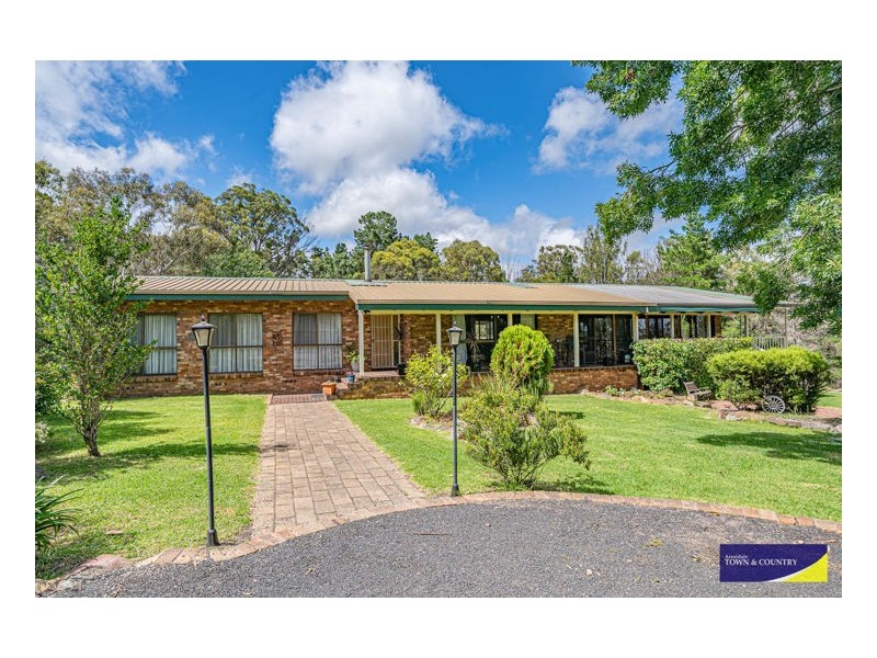 9 Baker Road, Armidale NSW 2350