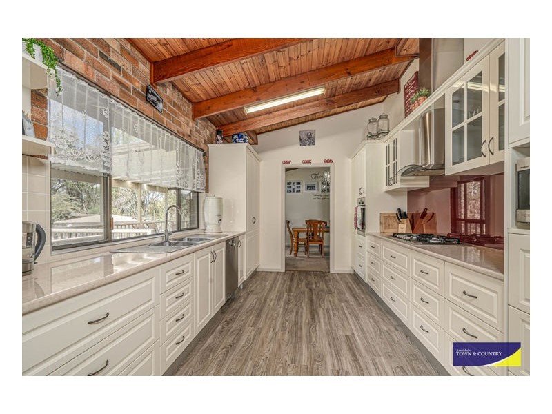 9 Baker Road, Armidale NSW 2350