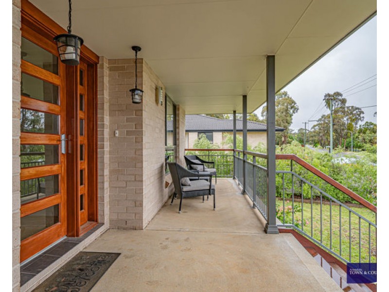30 Arundel Drive, Armidale NSW 2350