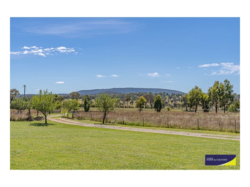 415 Boorolong Road, Armidale NSW 2350