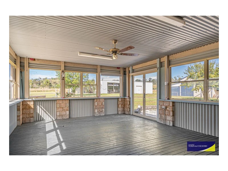 415 Boorolong Road, Armidale NSW 2350