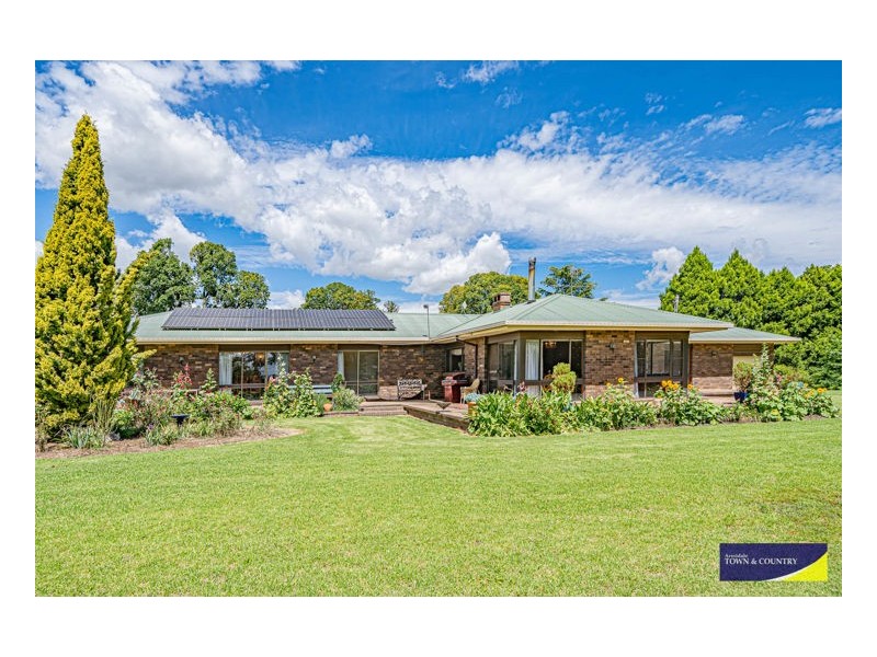 153 Knobs Road, Armidale NSW 2350