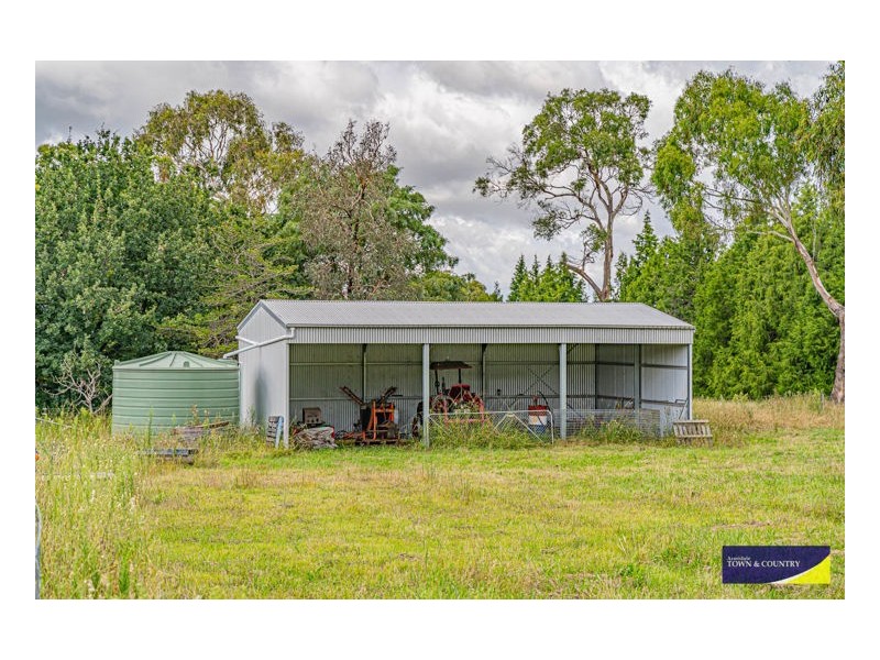 153 Knobs Road, Armidale NSW 2350