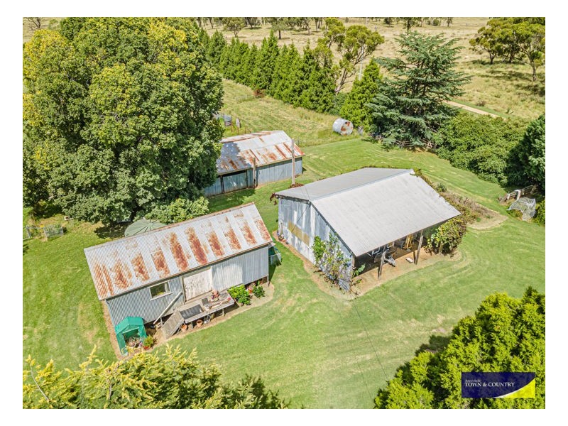 153 Knobs Road, Armidale NSW 2350