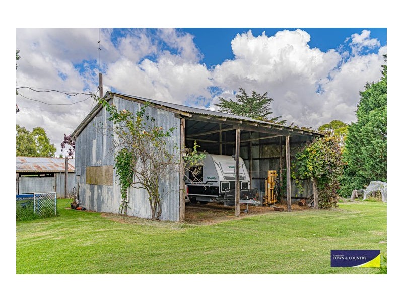 153 Knobs Road, Armidale NSW 2350