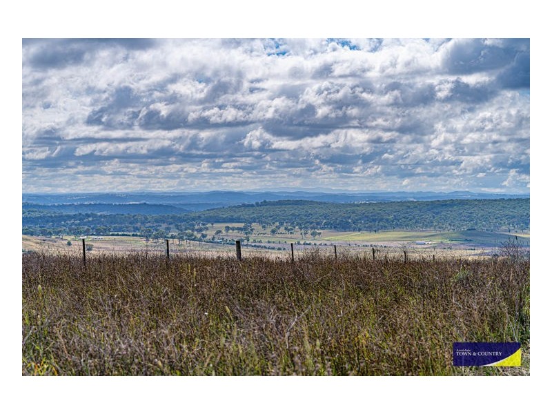 153 Knobs Road, Armidale NSW 2350