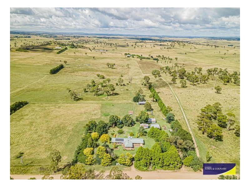 153 Knobs Road, Armidale NSW 2350