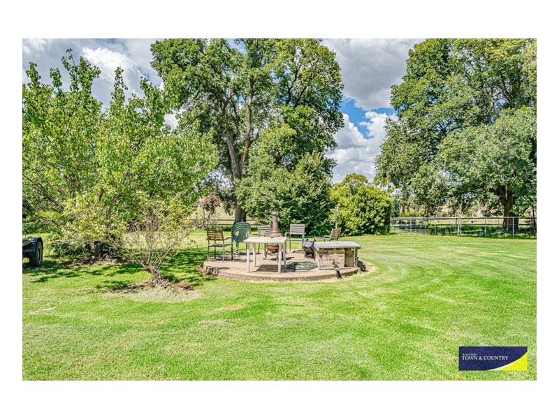 153 Knobs Road, Armidale NSW 2350