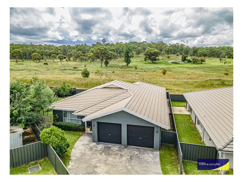 40 Albion Close, Armidale NSW 2350