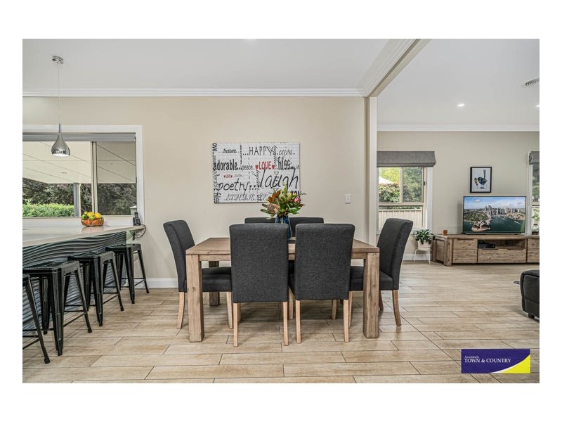 11 Fiona Place, Armidale NSW 2350