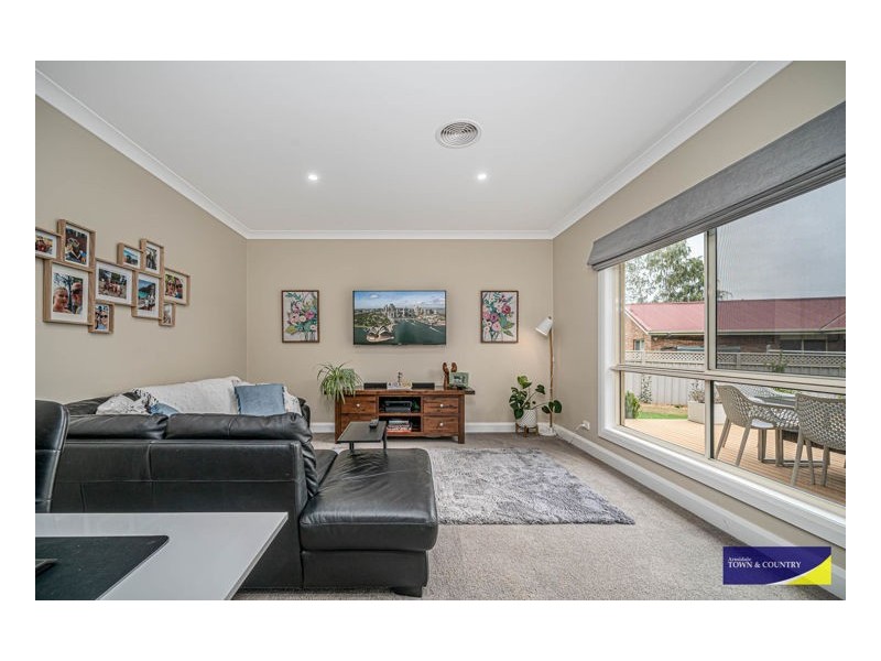 11 Fiona Place, Armidale NSW 2350