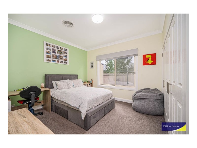 11 Fiona Place, Armidale NSW 2350