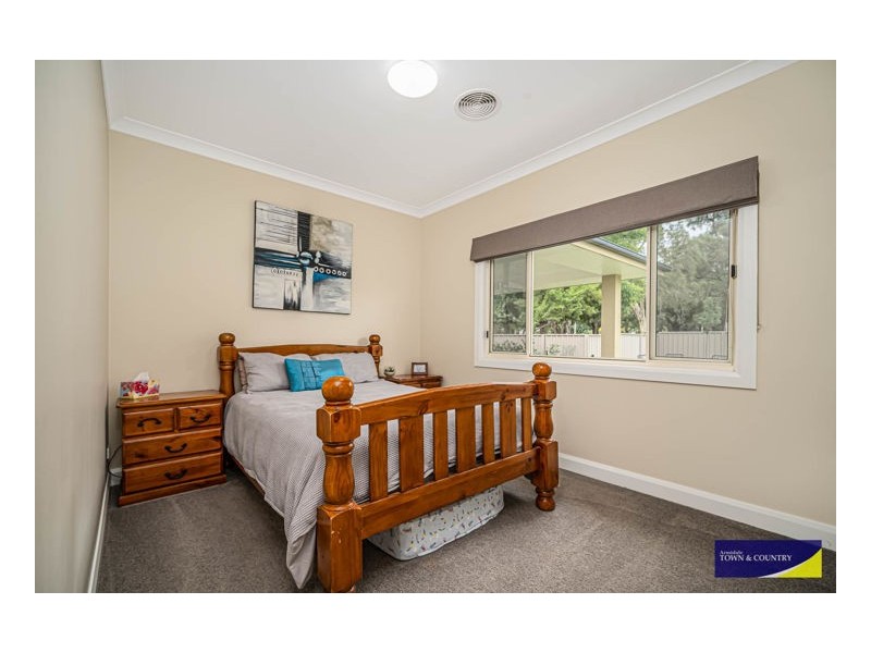 11 Fiona Place, Armidale NSW 2350