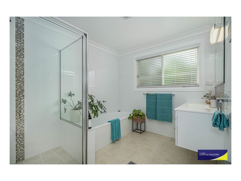 11 Fiona Place, Armidale NSW 2350