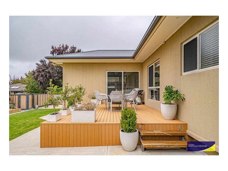 11 Fiona Place, Armidale NSW 2350