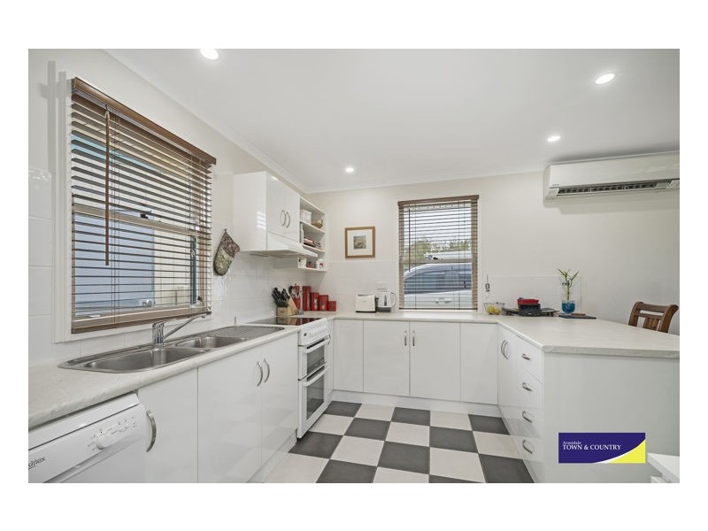 7 McIntosh Crescent, Armidale NSW 2350