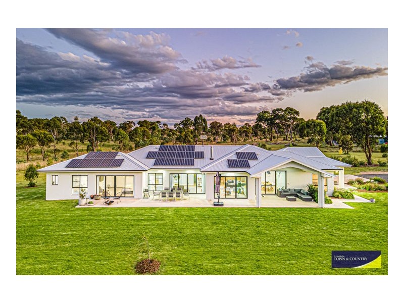 21 Beethoven Lane, Armidale NSW 2350
