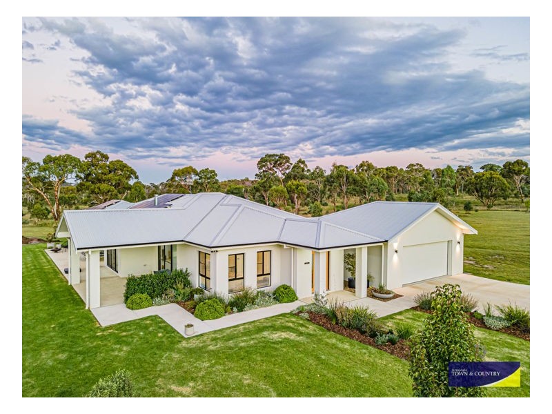 21 Beethoven Lane, Armidale NSW 2350