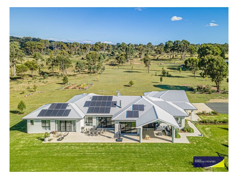 21 Beethoven Lane, Armidale NSW 2350