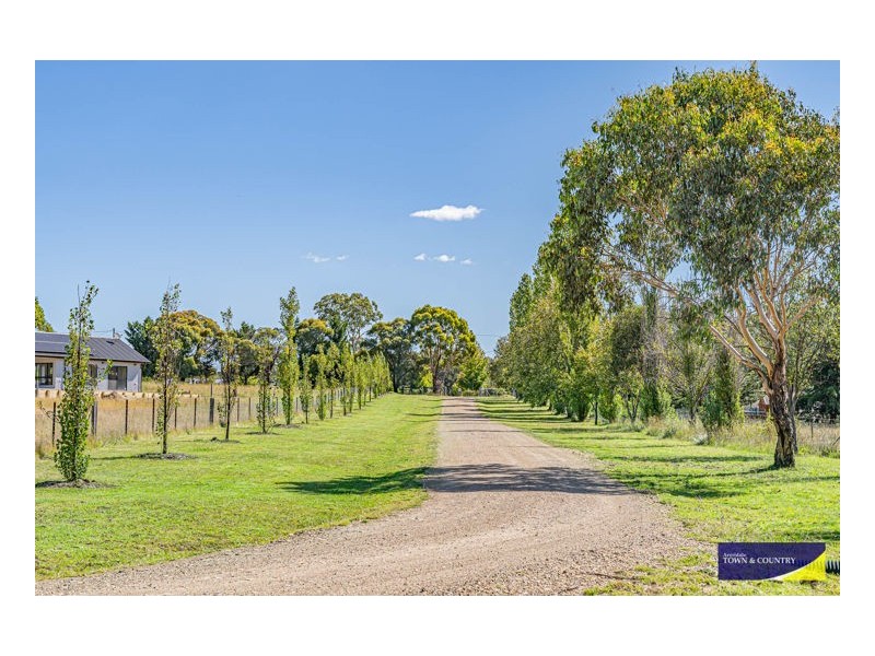 21 Beethoven Lane, Armidale NSW 2350