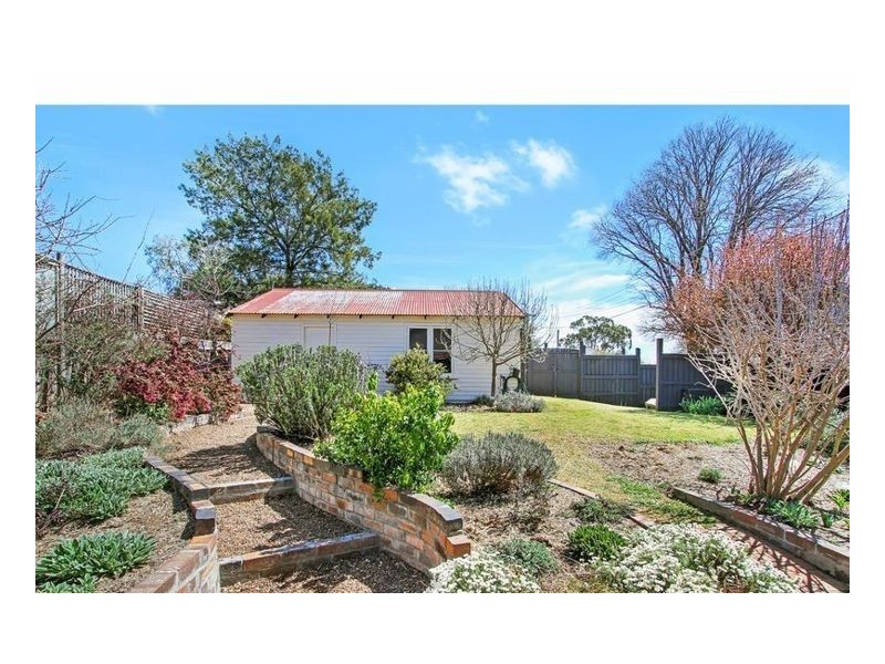 194 Marsh Street, Armidale NSW 2350