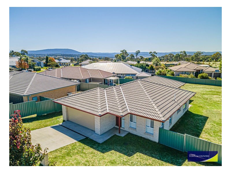 6 Netherton Park Avenue, Armidale NSW 2350