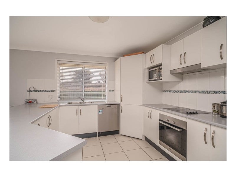 6 Netherton Park Avenue, Armidale NSW 2350