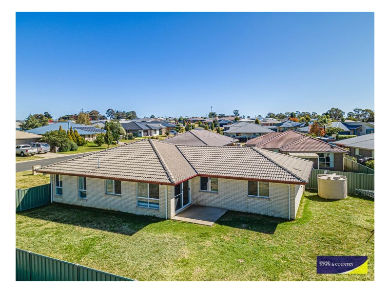 6 Netherton Park Avenue, Armidale NSW 2350