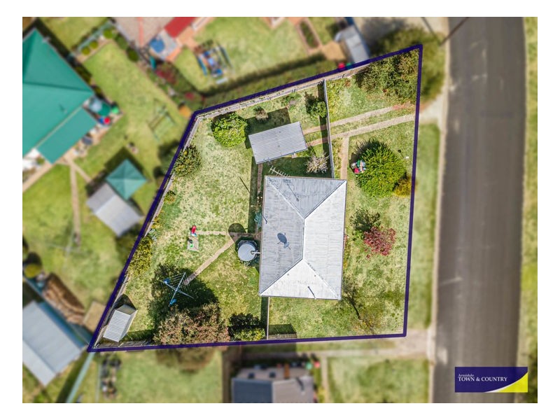 35 Abercrombie Street, Guyra NSW 2365