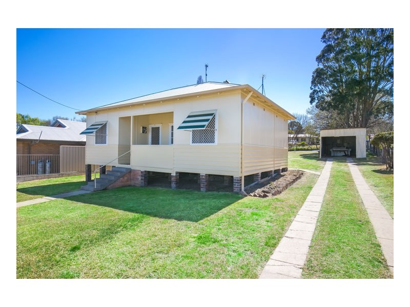 221 Donnelly Street, Armidale NSW 2350