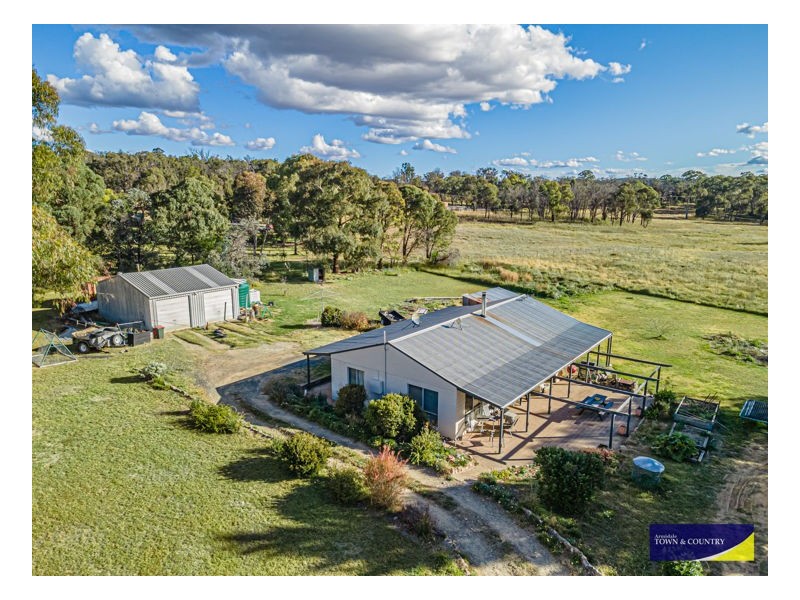 106 Kareela Road, Armidale NSW 2350