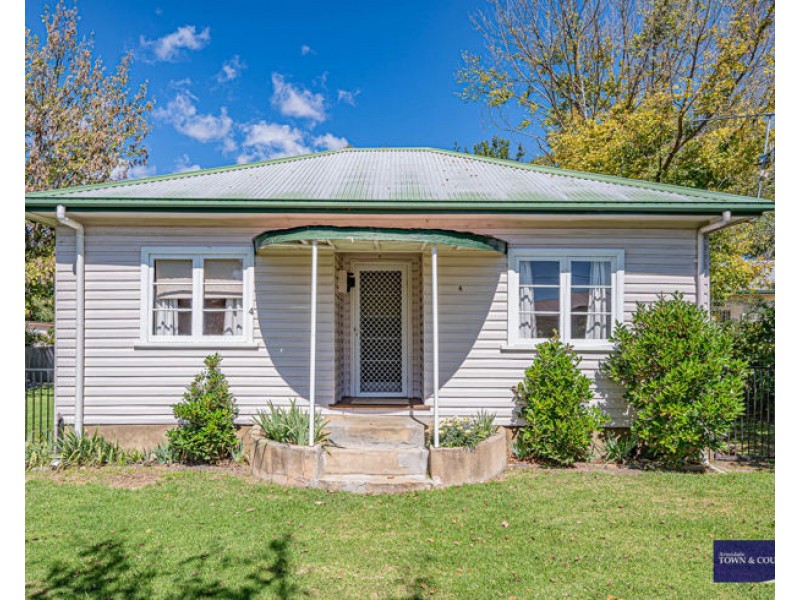 4 West Avenue, Armidale NSW 2350