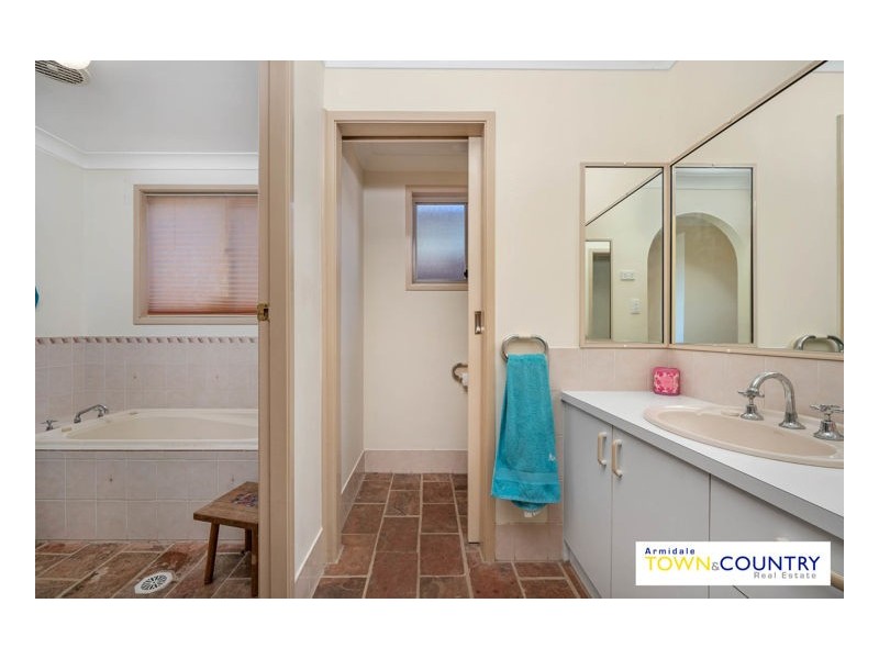 3 Eulahbar Crescent, Armidale NSW 2350