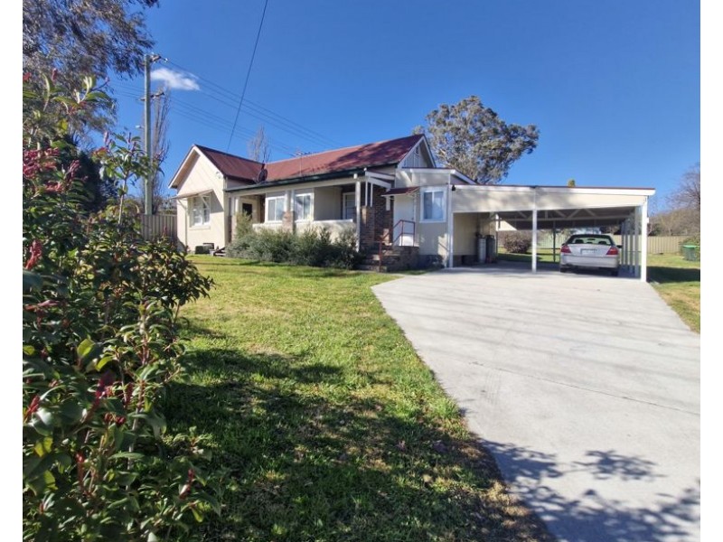 2/61 Markham Street, Armidale NSW 2350