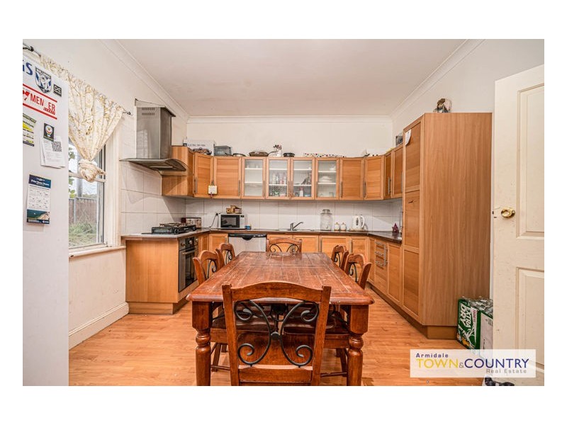 15 Crescent Street, Armidale NSW 2350
