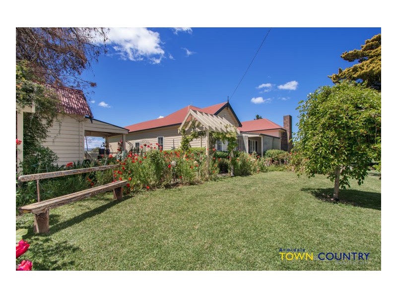 62 Mundays Lane, Armidale NSW 2350