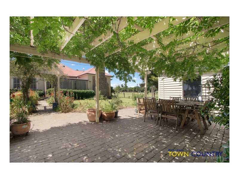 62 Mundays Lane, Armidale NSW 2350