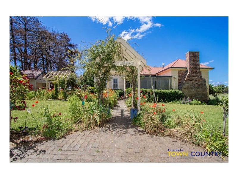 62 Mundays Lane, Armidale NSW 2350
