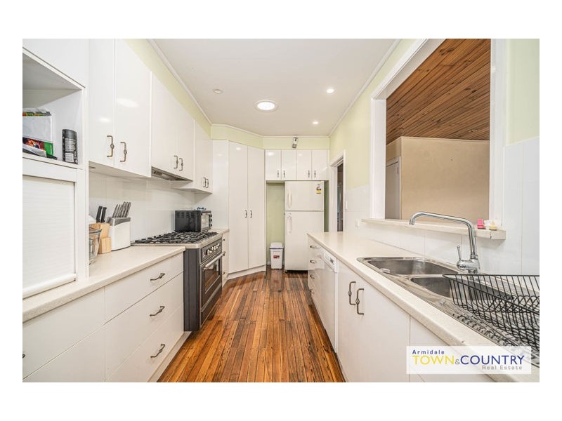 60 Mundays Lane, Armidale NSW 2350