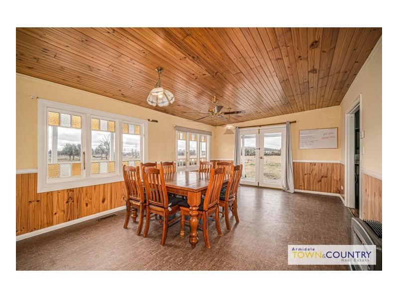 60 Mundays Lane, Armidale NSW 2350