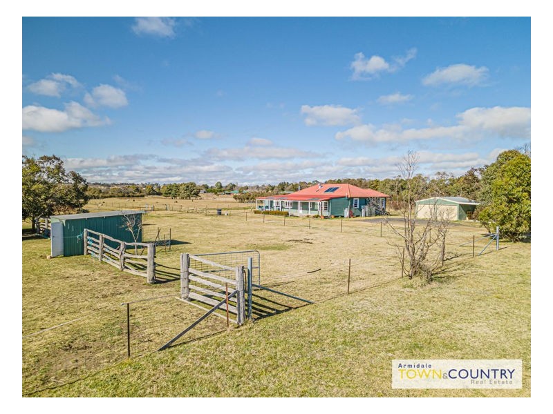60 Mundays Lane, Armidale NSW 2350