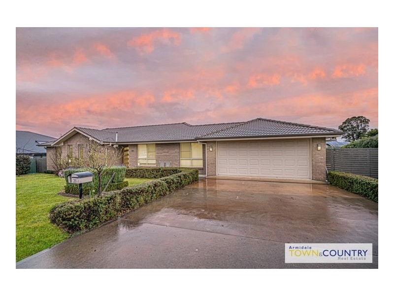 21 Netherton Park Avenue, Armidale NSW 2350