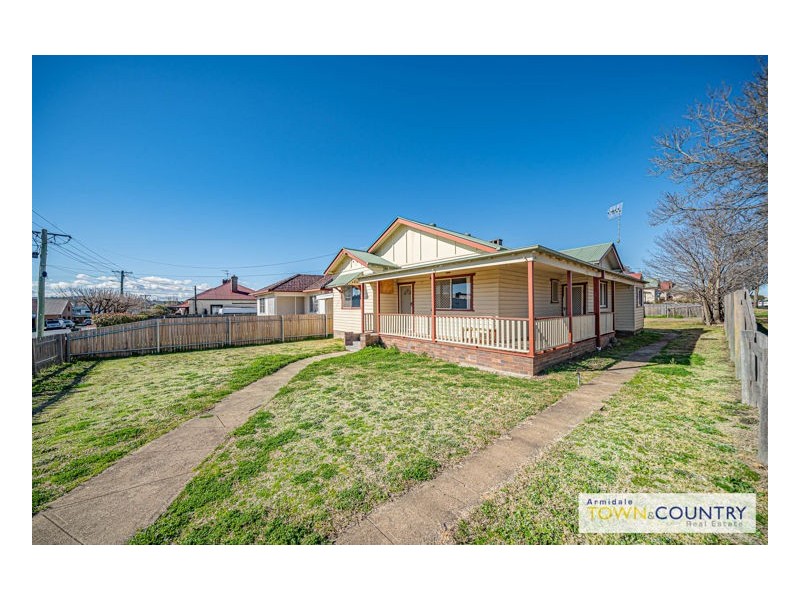 121 Taylor Street, Armidale NSW 2350