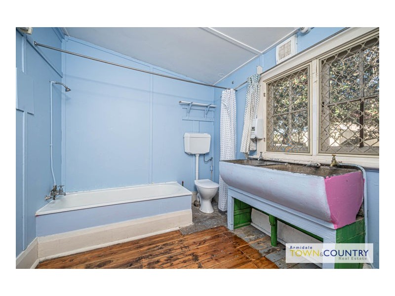 121 Taylor Street, Armidale NSW 2350